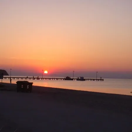 Anemos Hotel *