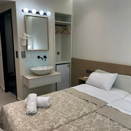 Hotel Anemos *