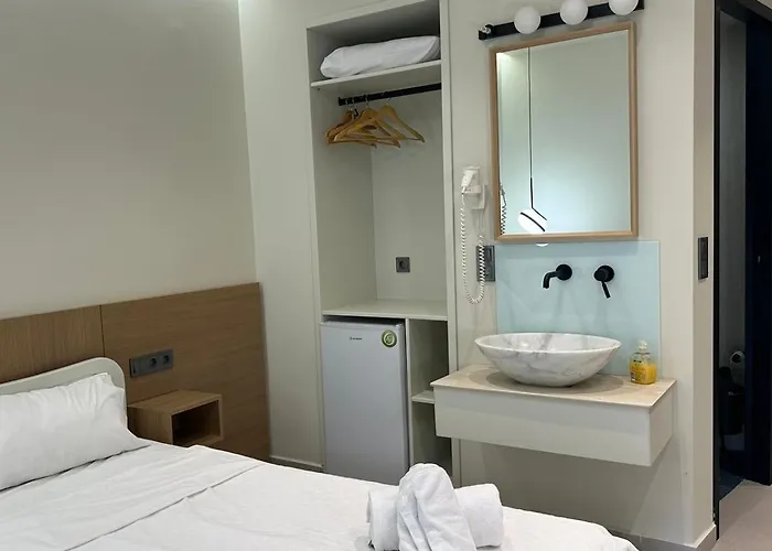 Anemos Ξενοδοχείο *